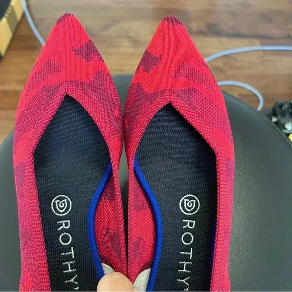 Rothy’s Woman’s The Point In Red Camo Flats w8/5 - Picture 8 of 12
